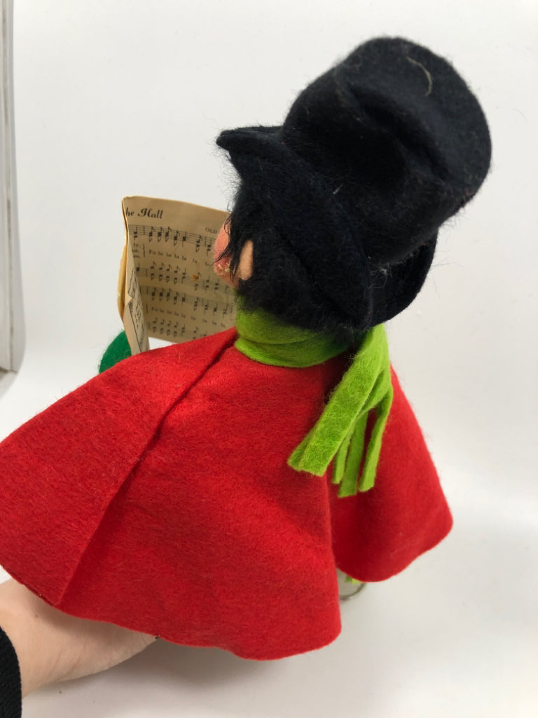ANNALEE CHRISTMAS CAROLER FIGURINE.