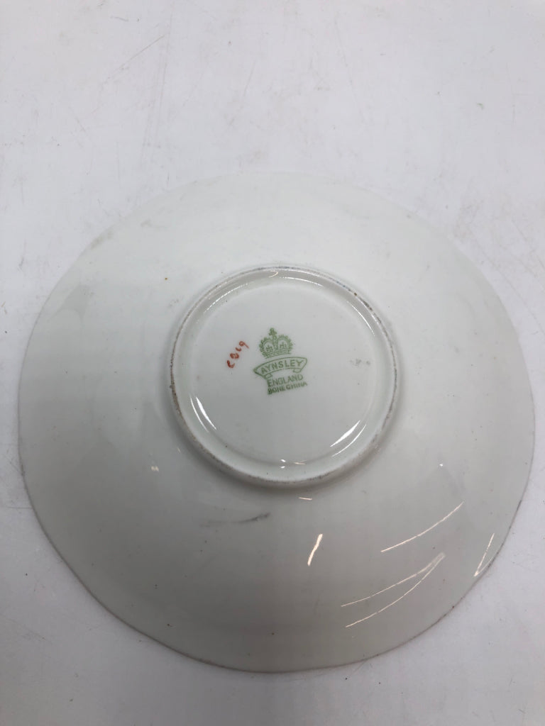 VTG GOLD FILIGREE TURQUOISE TEACUP AND SAUCER.
