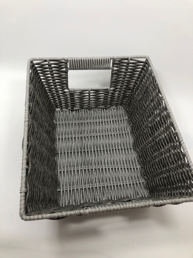 RECTANGLE GRAY WOVEN BASKET W/ HANDLES.