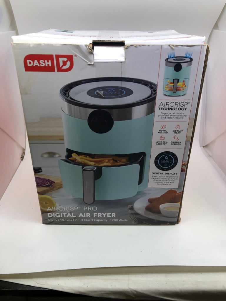 NIB AIRCRISP PRO DIGITAL AIR FRYER