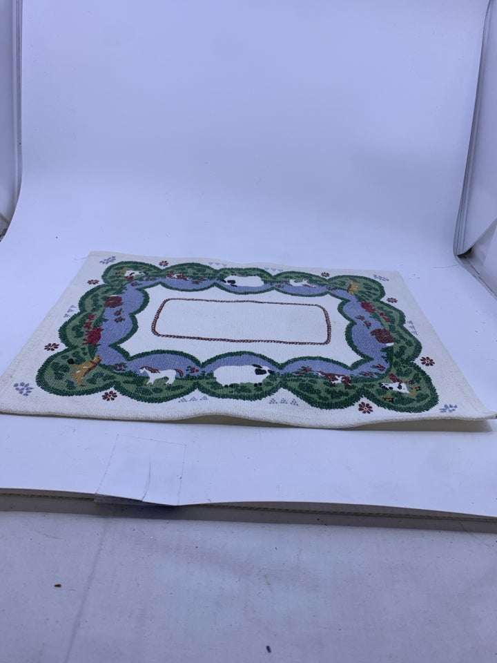 6 FARM ANIMAL PLACEMATS.