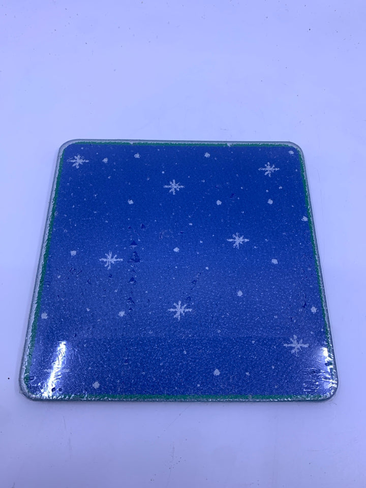 BLUE SNOWFLAKE GLASS TRIVET.