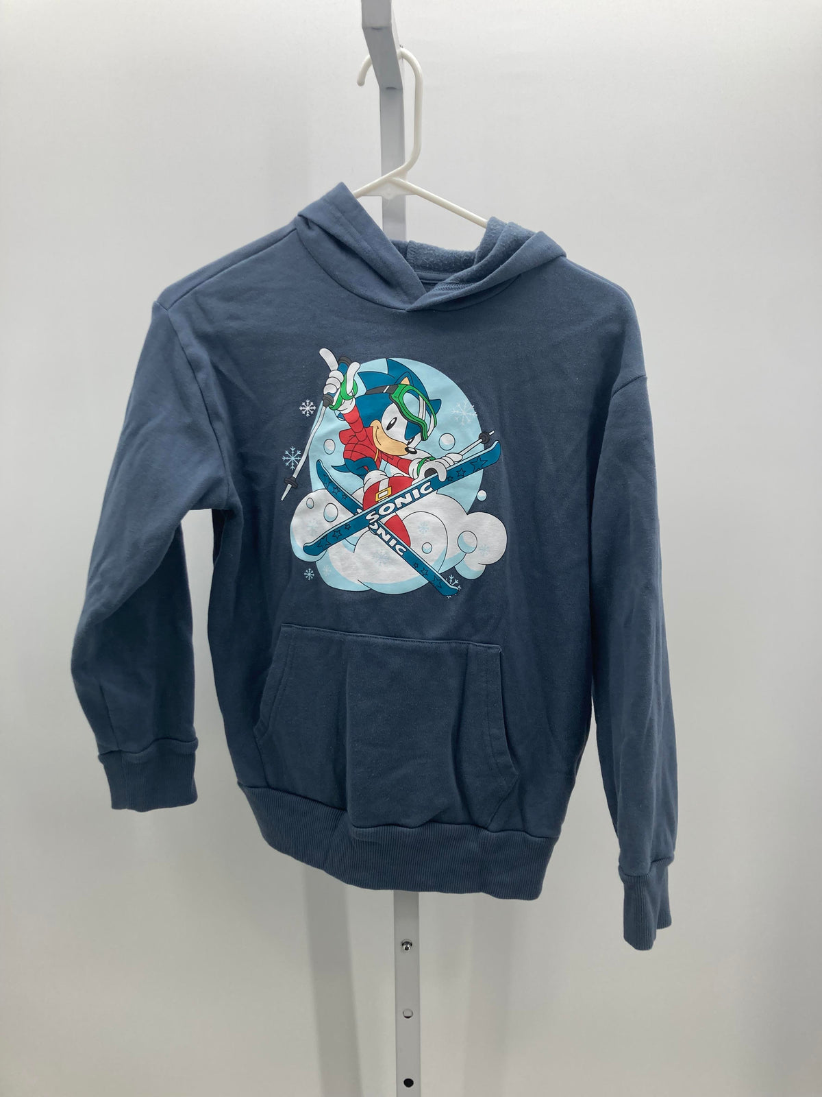 GRAPHIC KNIT.