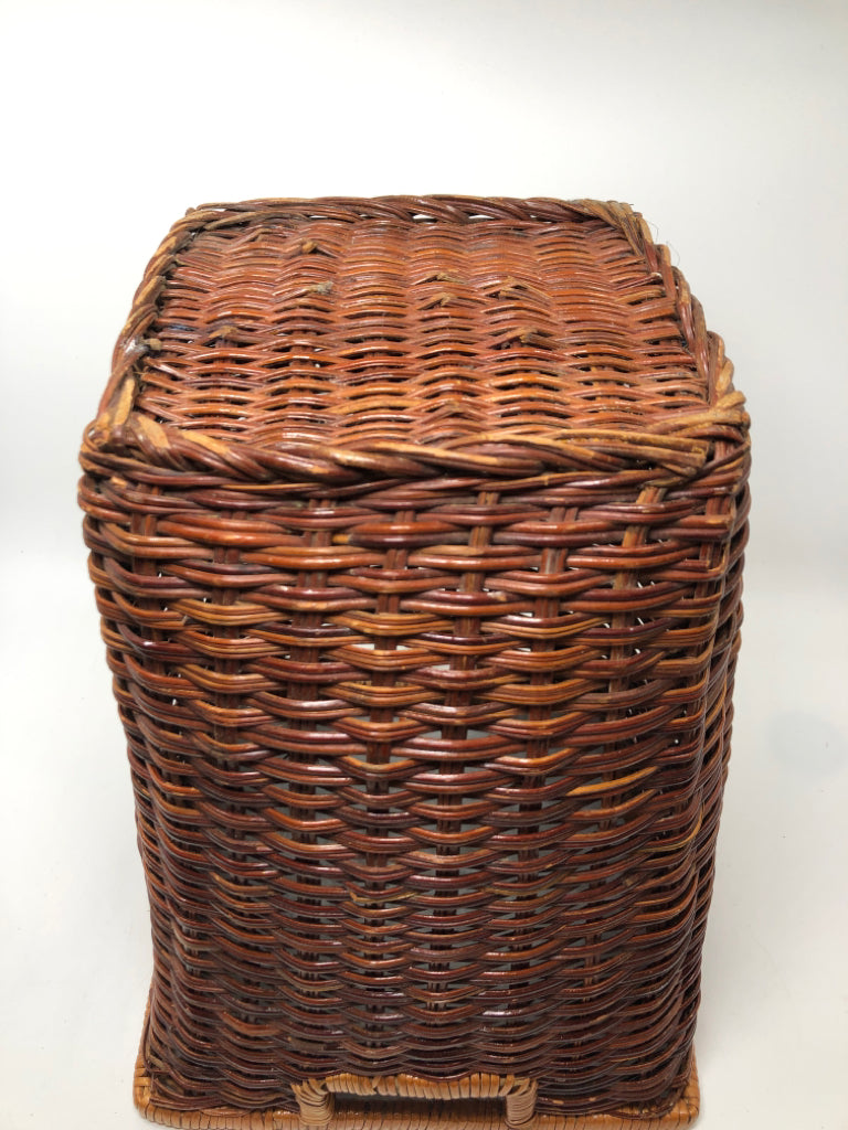 SQUARE WICKER WASTEBASKET.