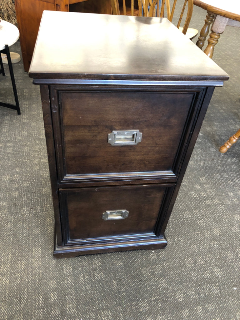DARK WOOD 2 DRAWER FILING CABINET.
