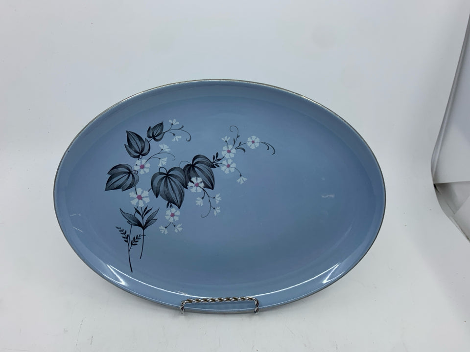 OVAL BLUE FLORAL SERVING TRAY.