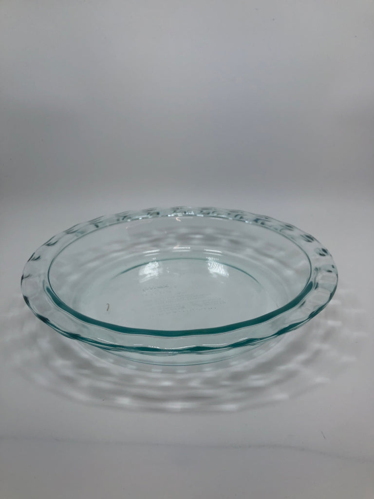 CLEAR GLASS PYREX PIE DISH.