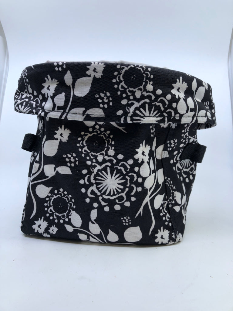 BLACK AND WHITE THIRTY-ONE ROUND FOLDABLE BASKET.