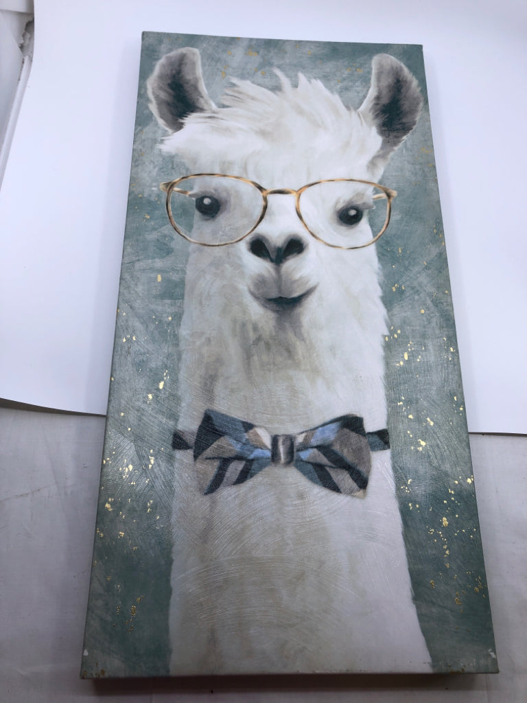 LLAMA W GLASSES CANVAS WALL ART.