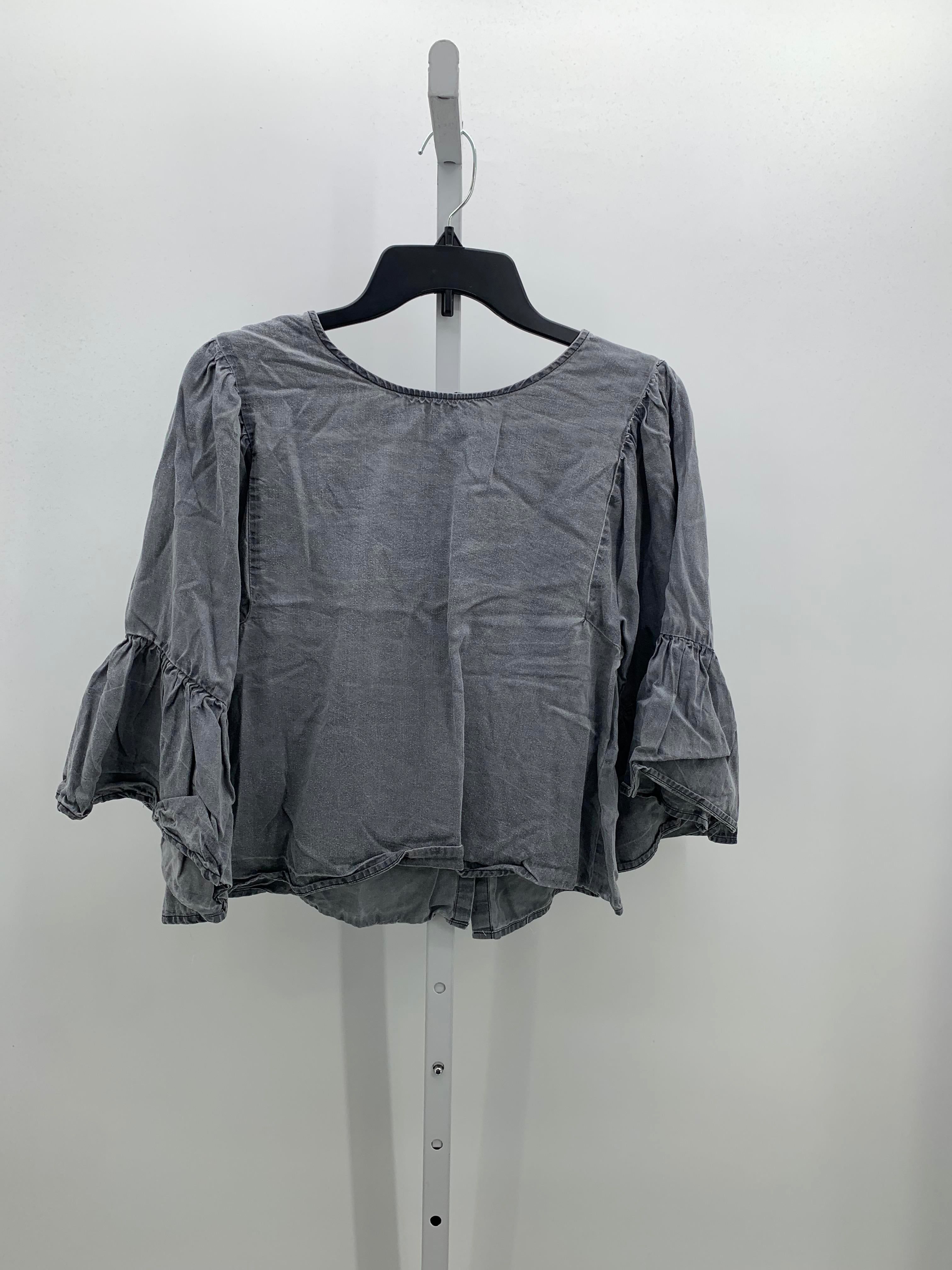 Hollister Size Medium Juniors 3/4 Sleeve Shirt