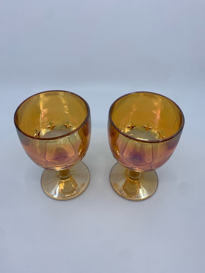 2 ORANGE IRIDESCENT WINE GLASSES.