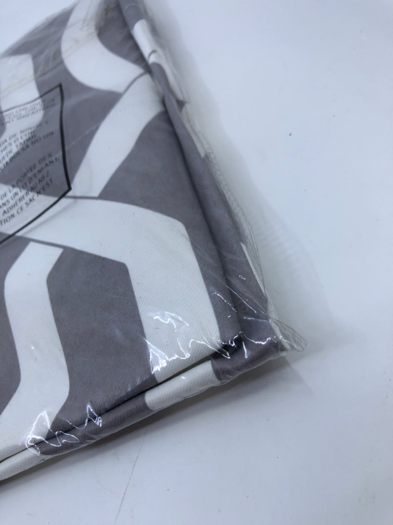NIP HALF MOON VALANCE.
