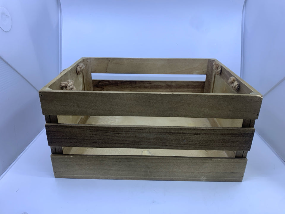 "FARM FRESH EGGS" LIGHT WOOD CRATE.