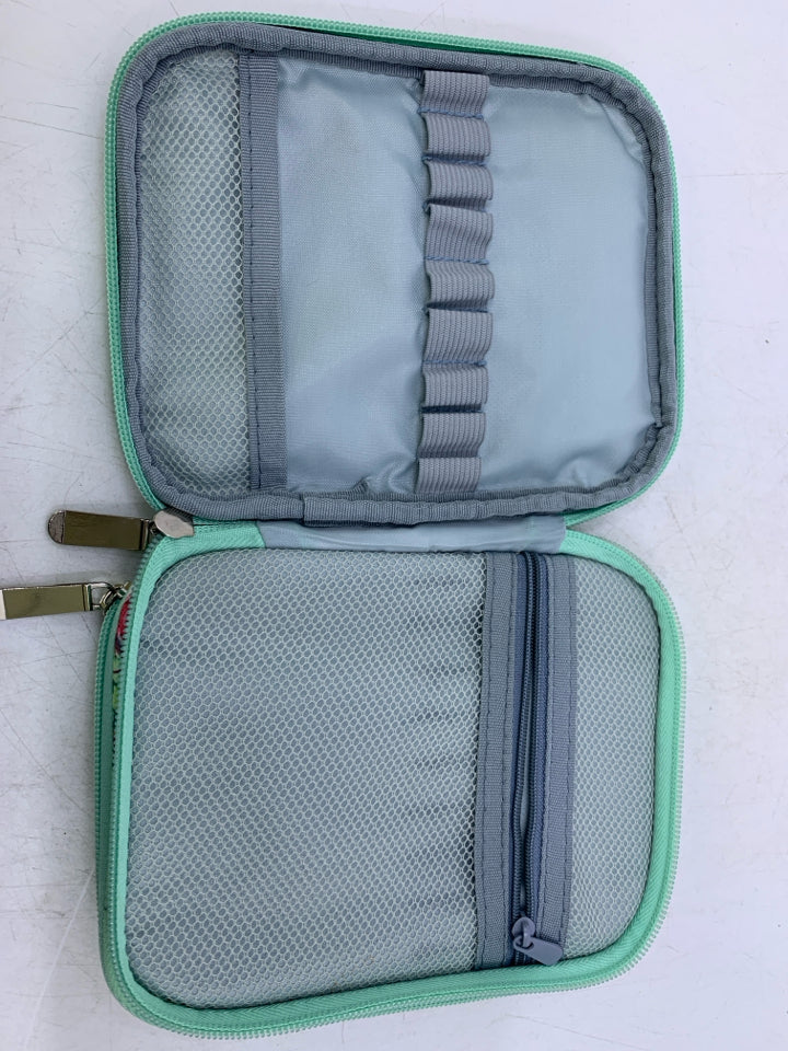 TEAL W/ ROSES CROCHET HOOKS HOLDER/CASE.