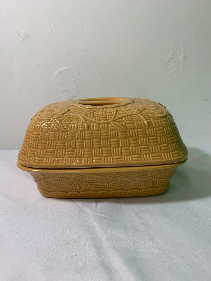 MUSTARD YELLOW COVERED DUTCH OVEN BASKET WEAVE PATTERN.