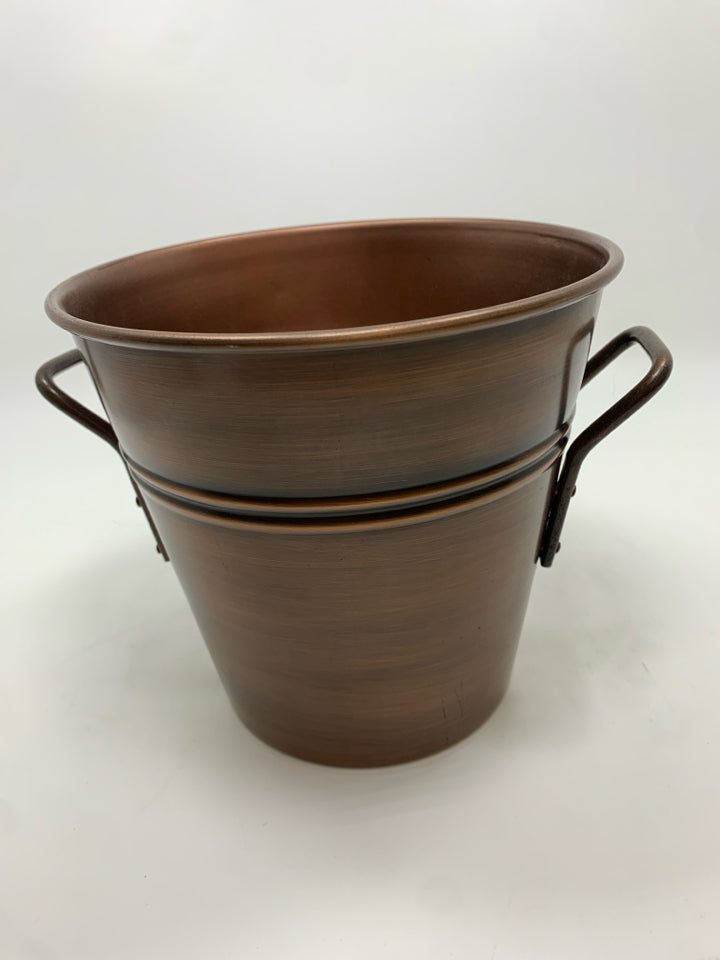 COPPER FINISH STEEL PLANTER.