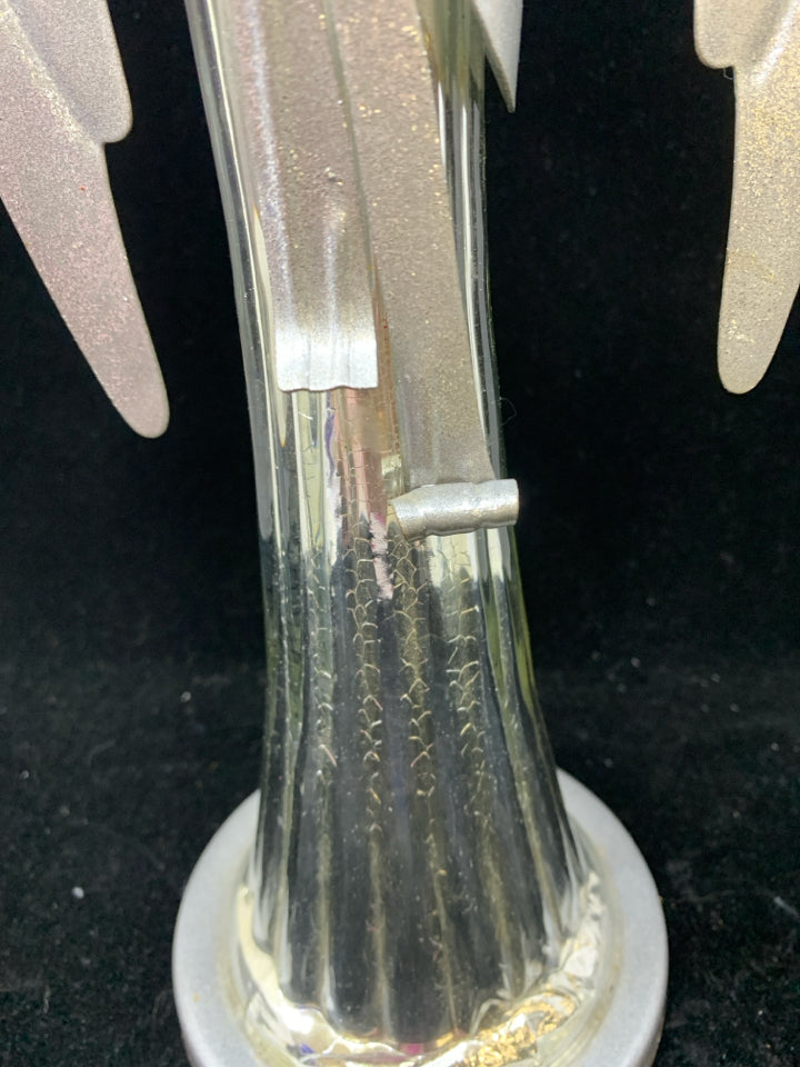 WELDED METAL ANGEL PRAYING W/CRACKLE DRESS.