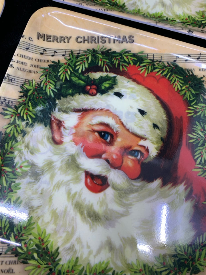 4 SANTA MELAMINE DESSERT PLATES.