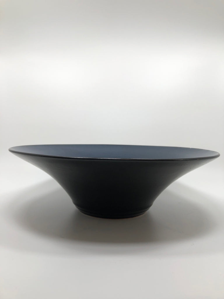 BLUE GLAZE CERAMIC BOWL.