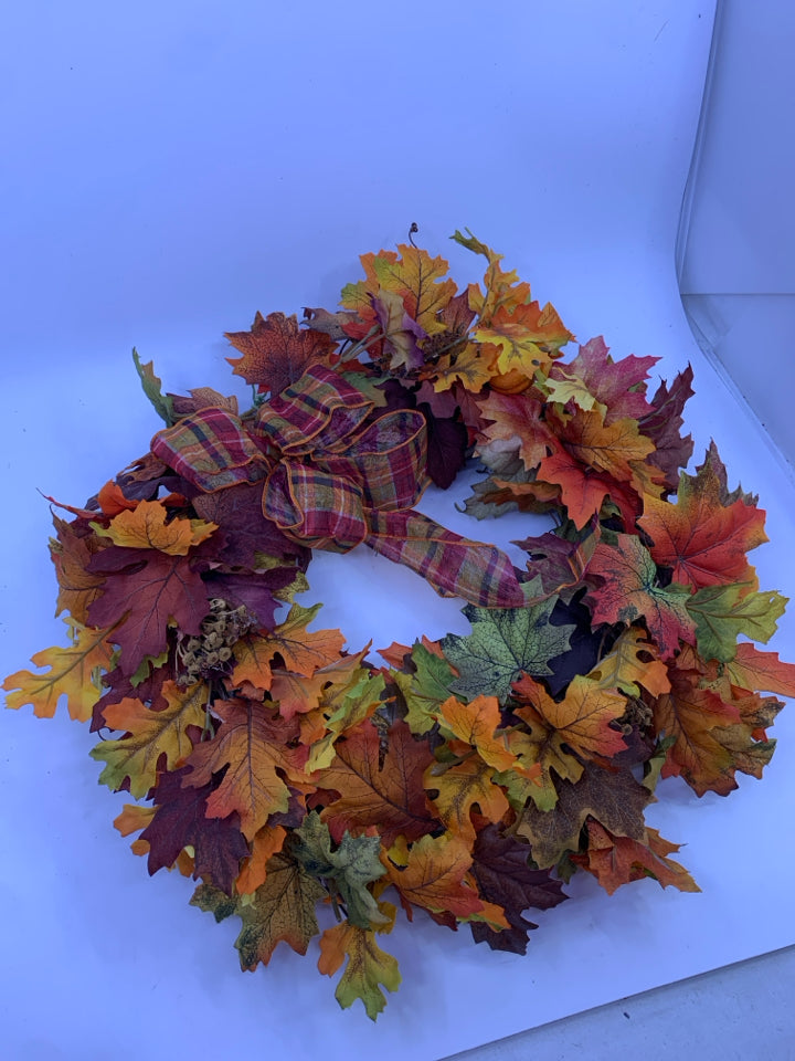 FAUX FALL LEAVES W BOW WREATH.