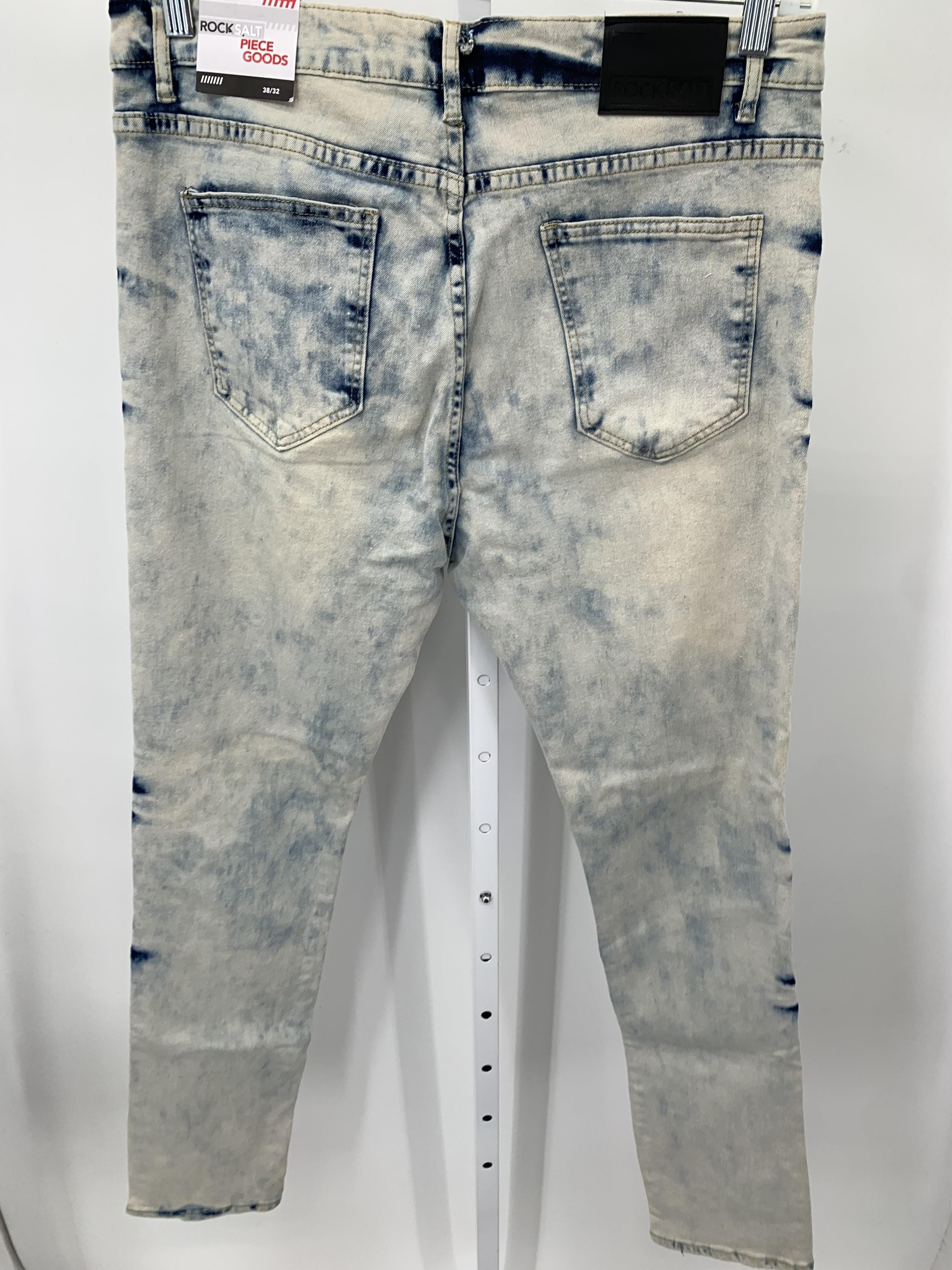 NEW TEXT PATTERN JEANS.