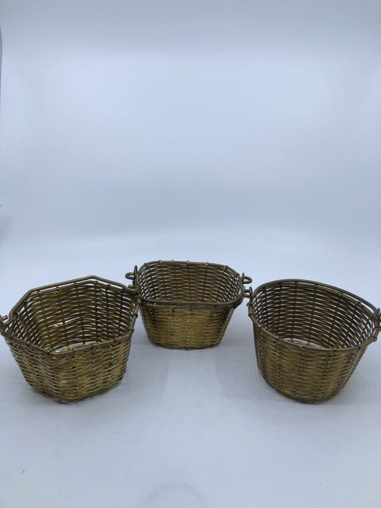 3 GOLD METAL BASKETS W/HANDLES.