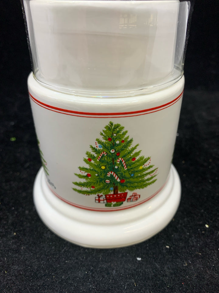 CHRISTMAS TREE HURRICANE CANDLE LAMP.