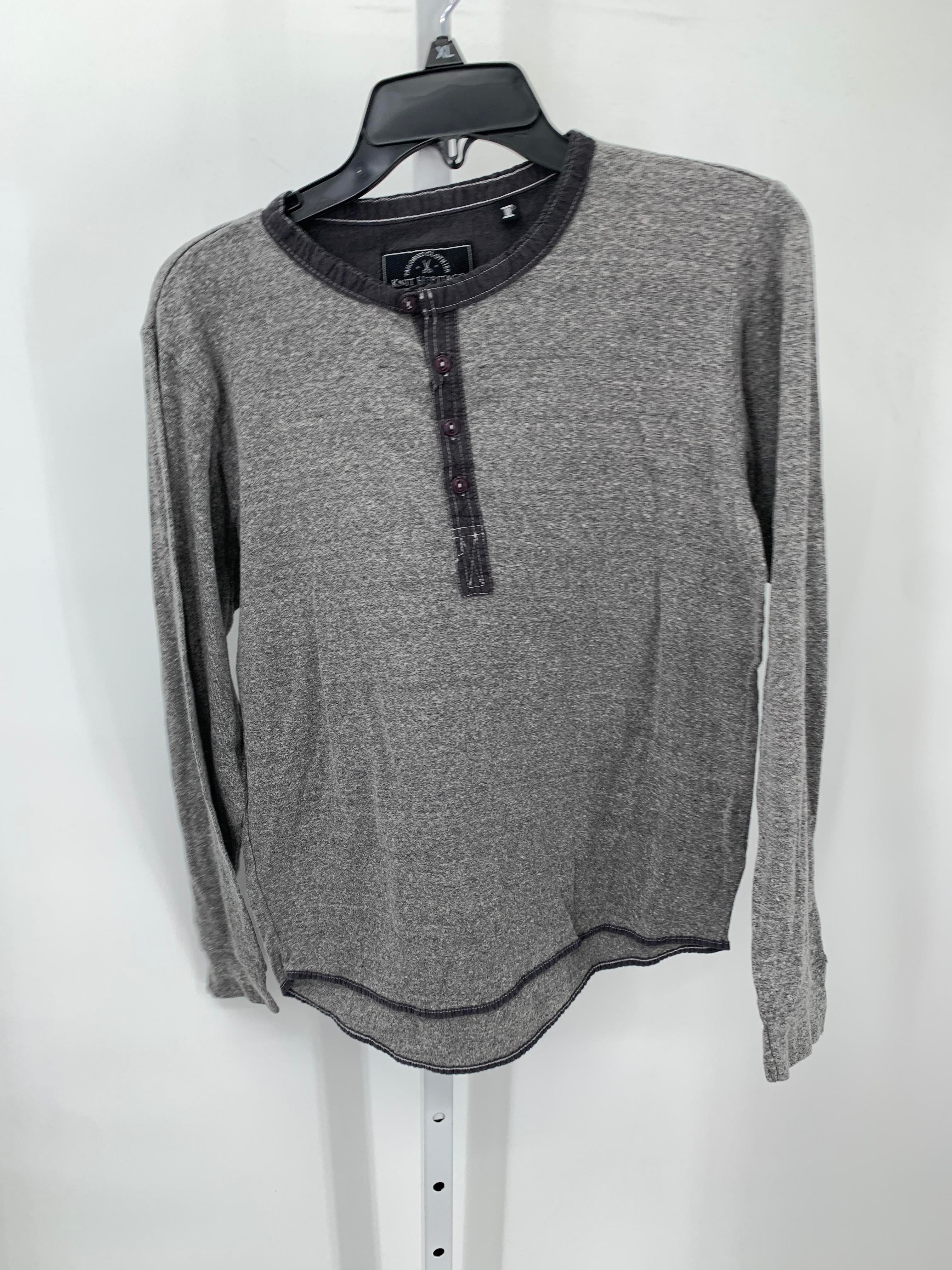 HENLEY KNIT TEE.