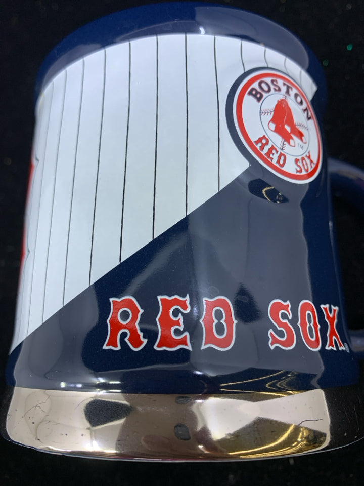 NAVY BOSTON RED SOX MUG.