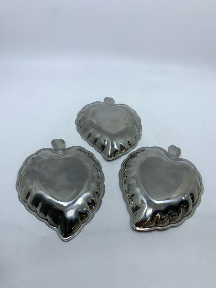 3 METAL LEAF SERVING DISHES.