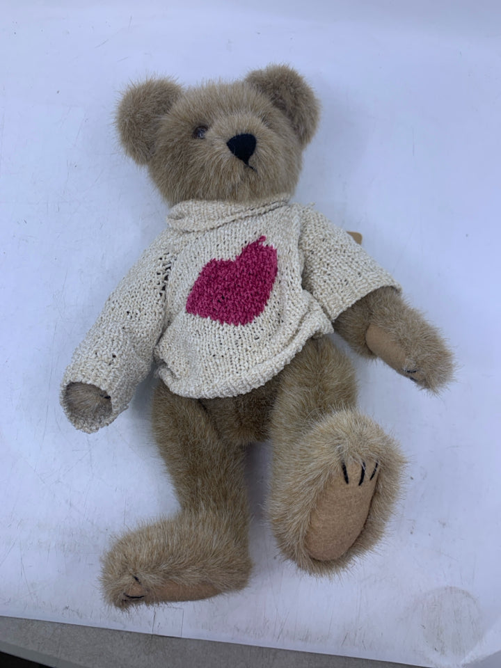 LIGHT BROWN BEAR W/ BEIGE HEART SWEATER BOYDS BEAR.