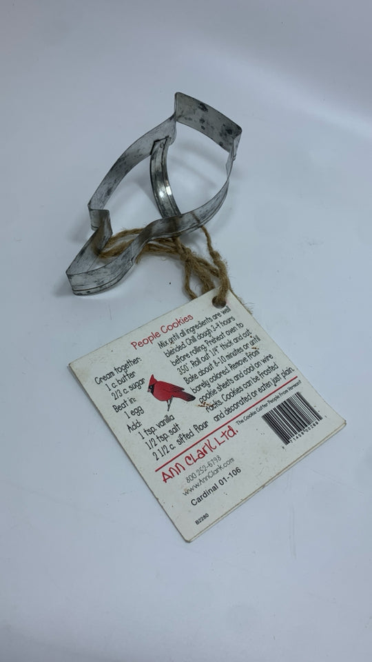 NWT CARDINAL COOKIE CUTTER.