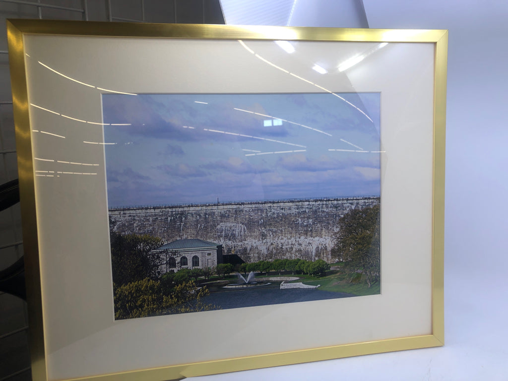 CLINTON DAM PHOTO IN GOLD FRAME WALL ART.