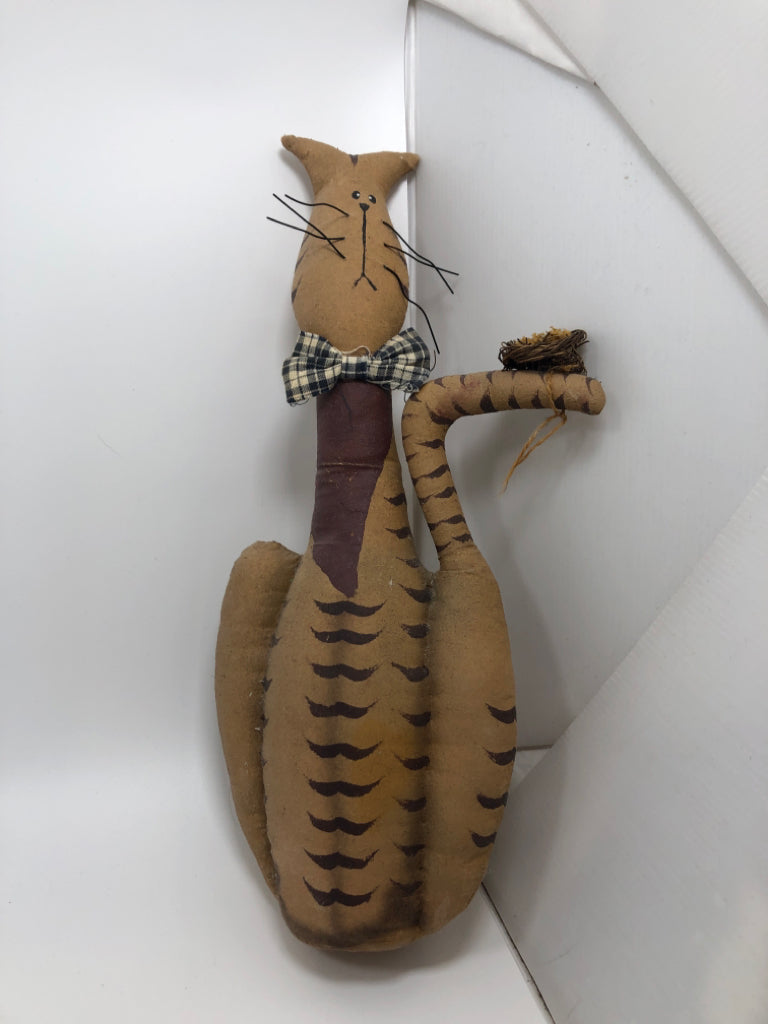 PRIMITIVE LONG NECK FABRIC CAT.