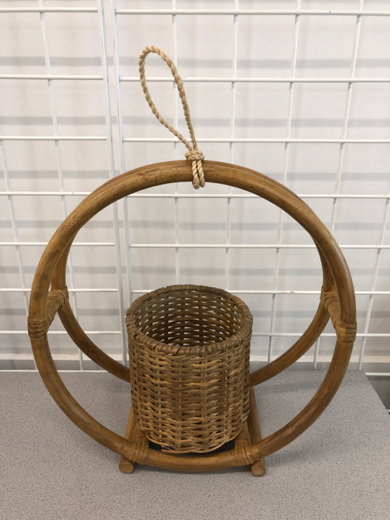 CIRCULAR HOOP RATTAN PLANTER.