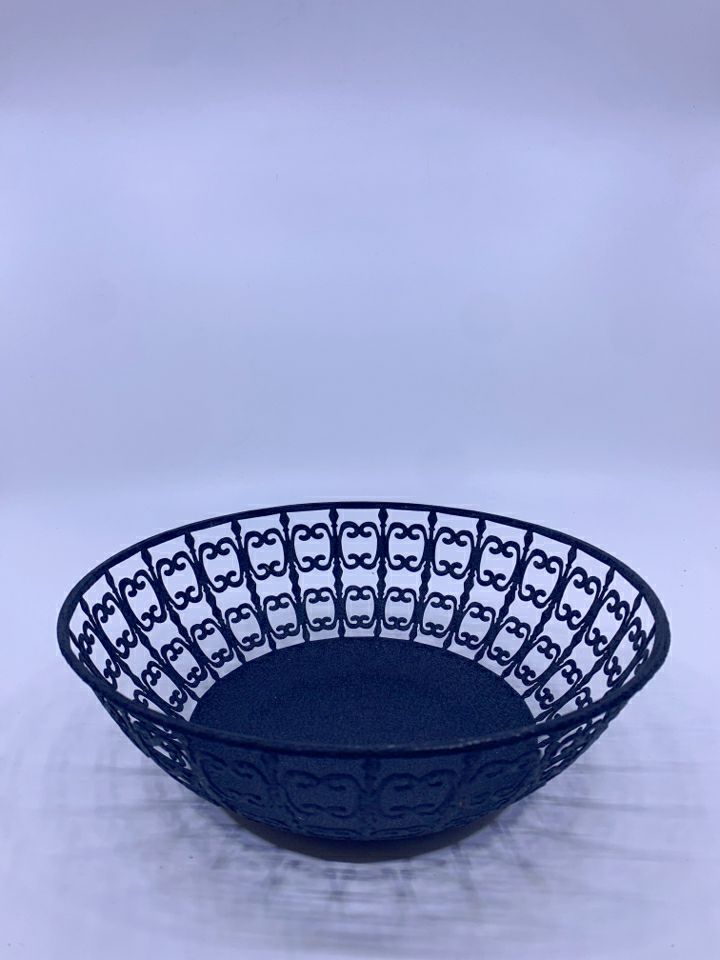 HEAVY METAL SCROLL BASKET.