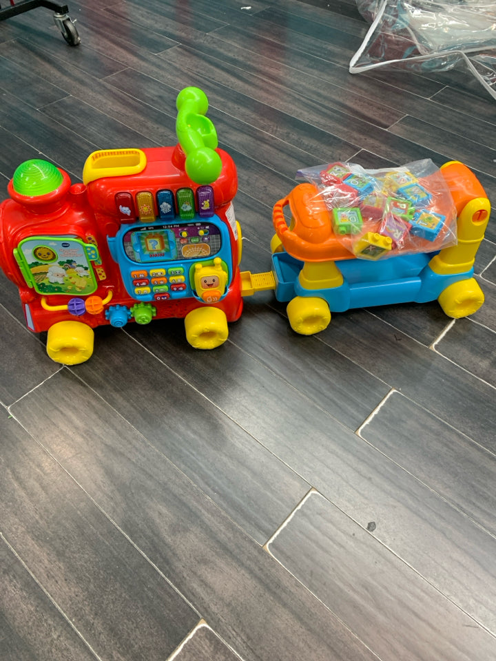 VTech Sit-to-Stand Ultimate Alphabet Train