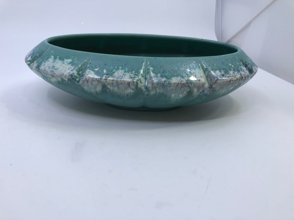 VTG OVAL TEAL PLANTER W/ WHITE DRIP.