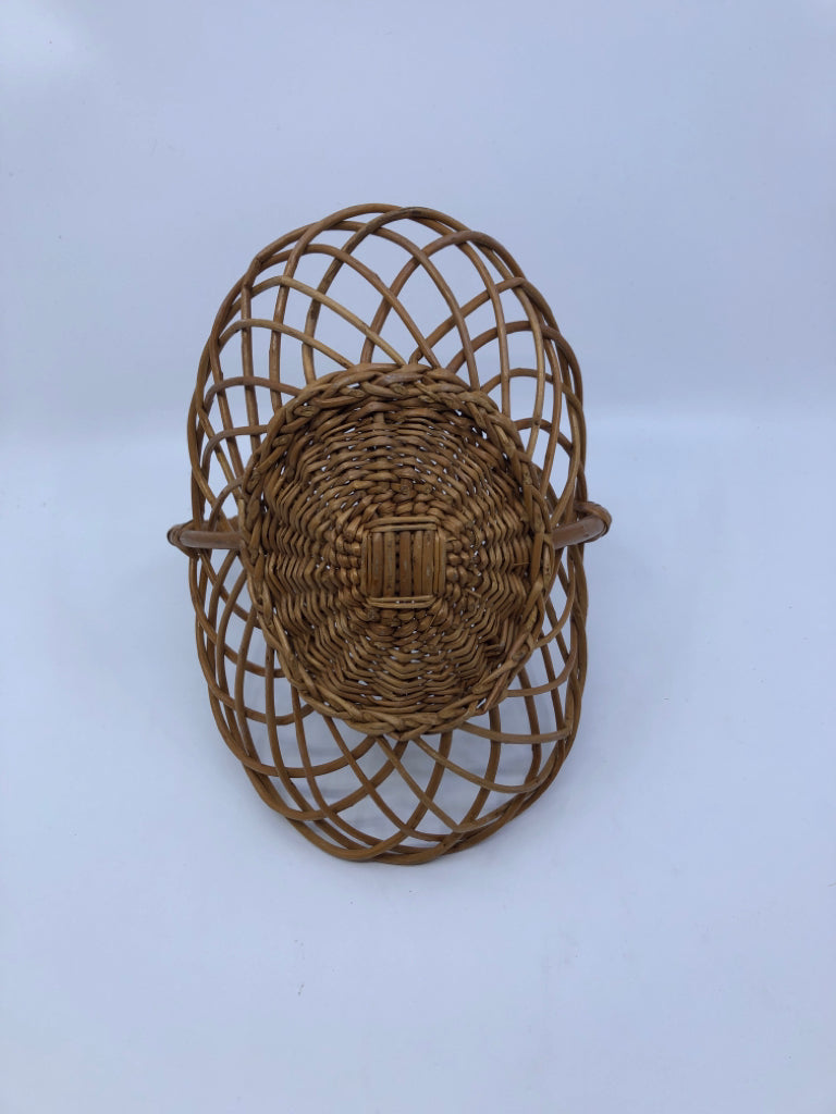 BROWN FAN SHAPED BASKET.