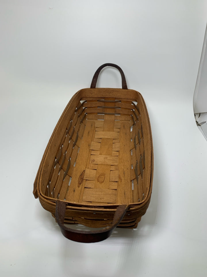VTG BREAD BASKET W/ LEATHER HANDLES 1991.