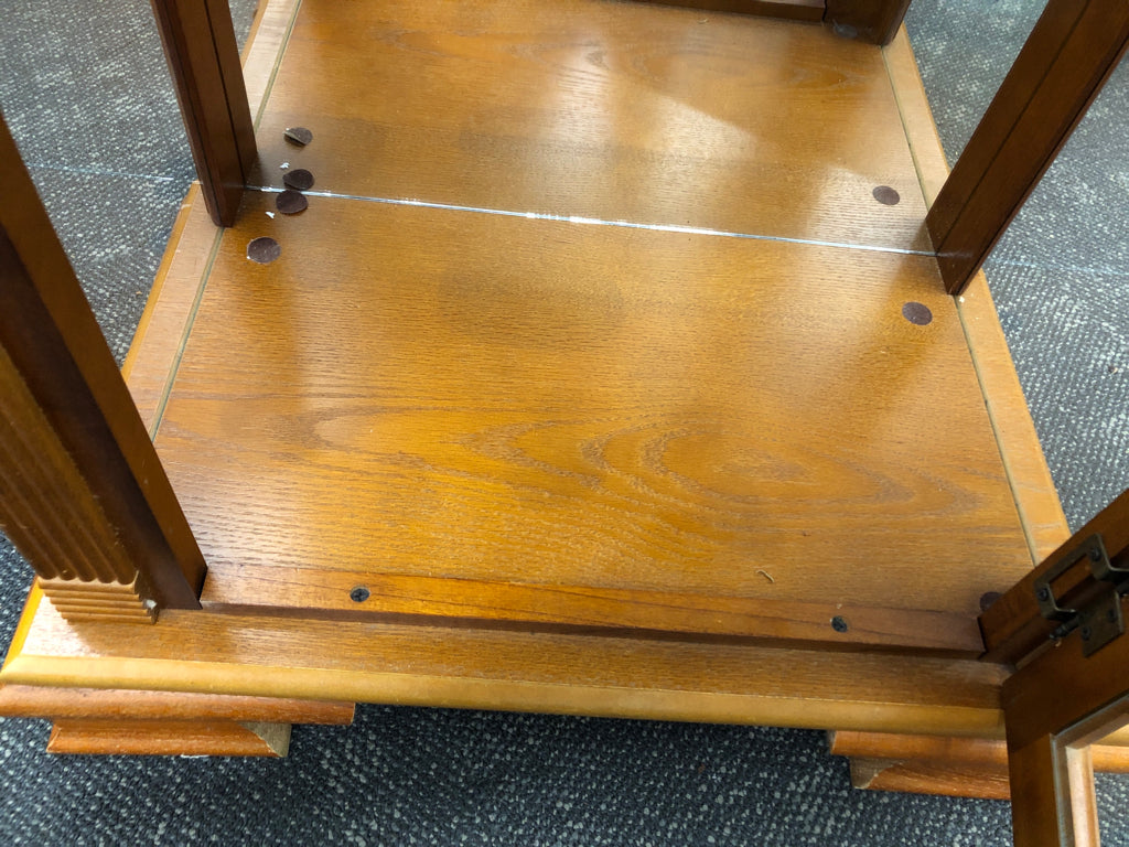 CURIO CABINET W/LIGHTS & GLASS SHELVES.