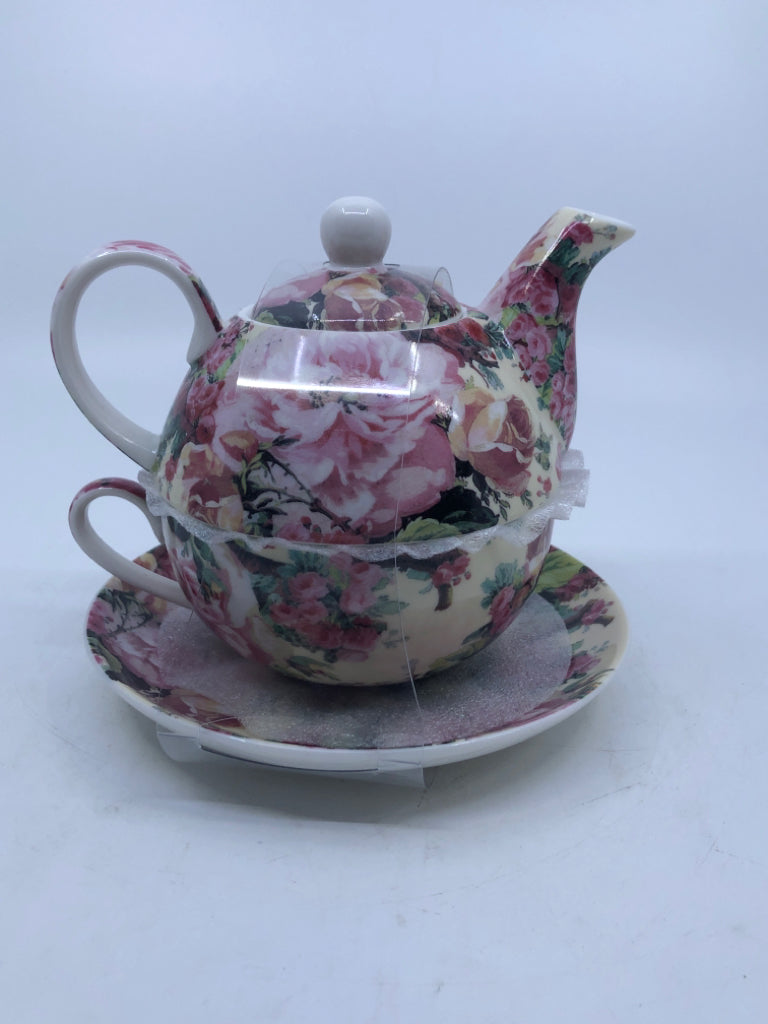 NIP 4 PIECE SINGLE SERVE TEA SET.