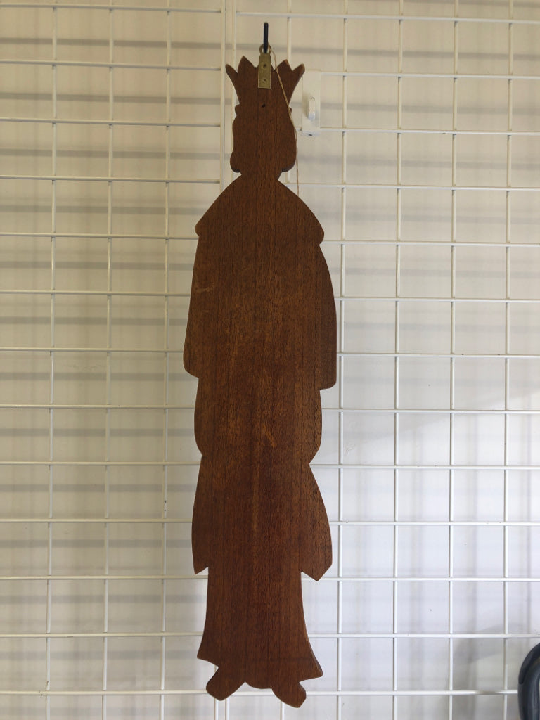 WOOD WISE MAN WALL HANGING.