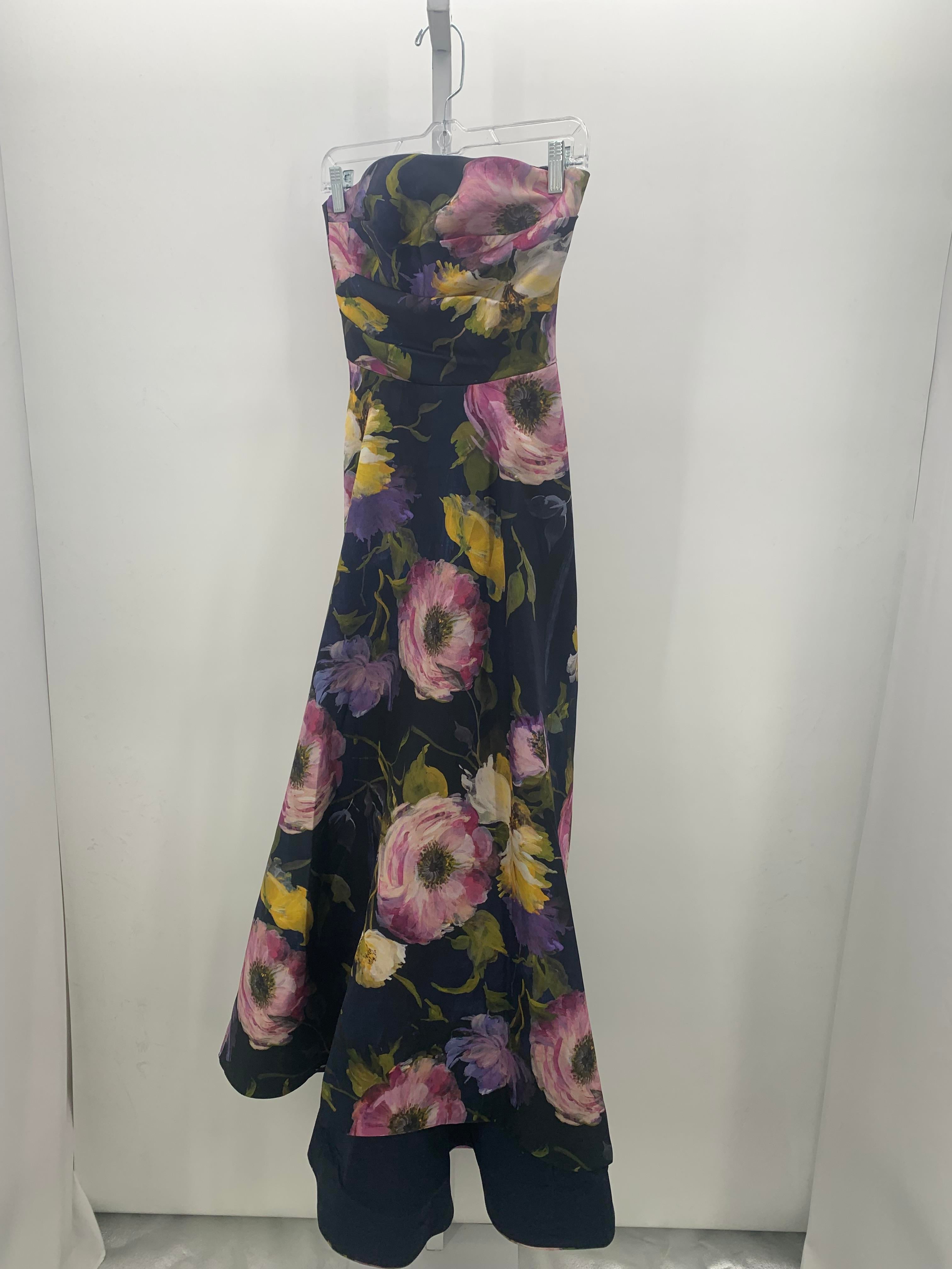 Size 0 Misses Sleeveless Dress