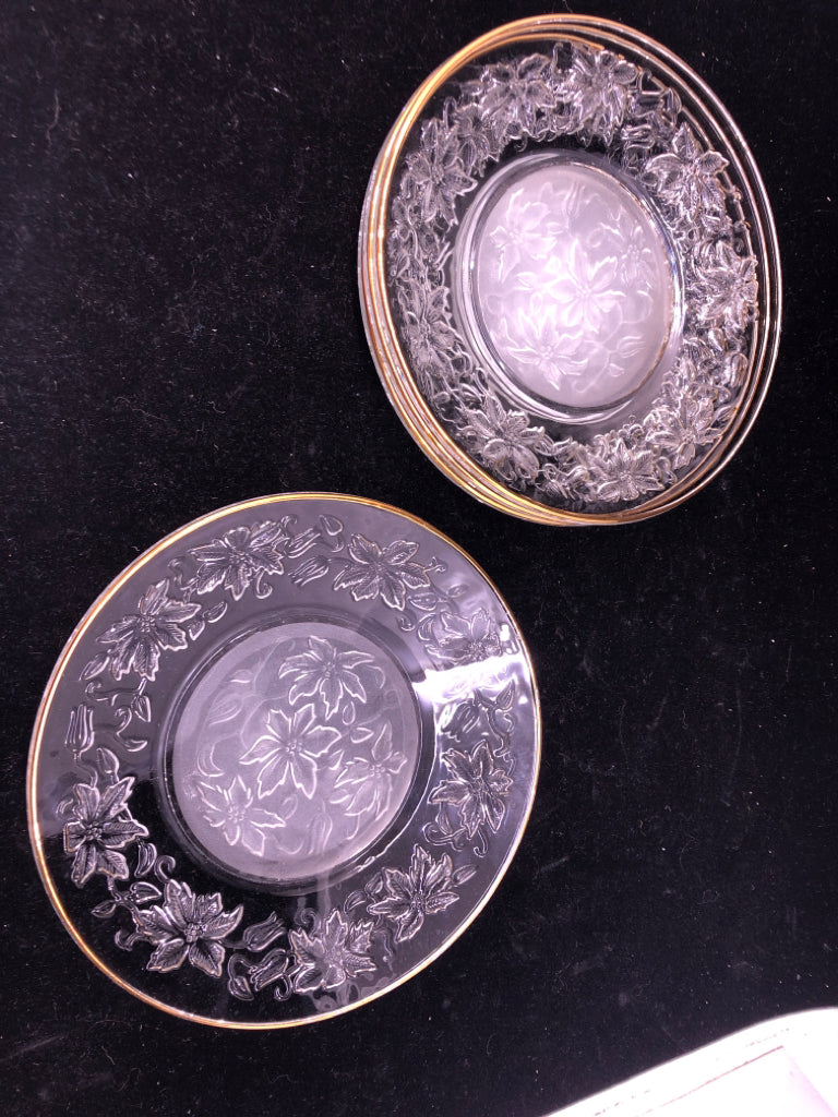 4 FANTASIA GOLD RIM FROSTED POINSETTIA DESSERT PLATES.