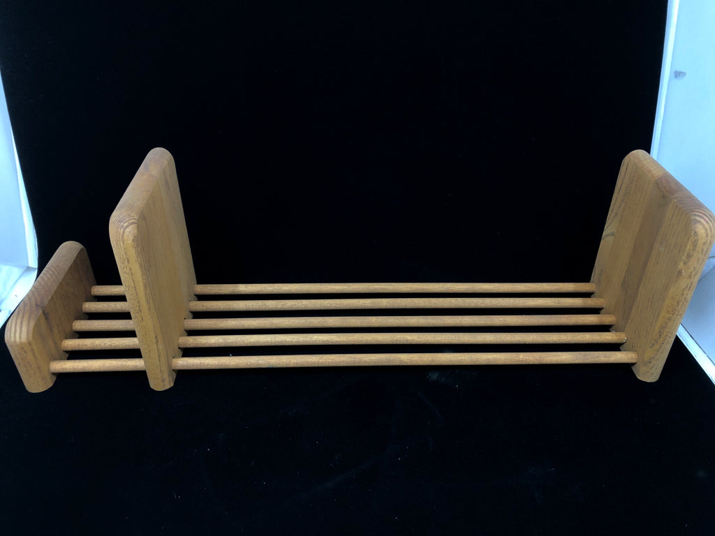 BAMBOO ADJUSTABLE BOOK END.