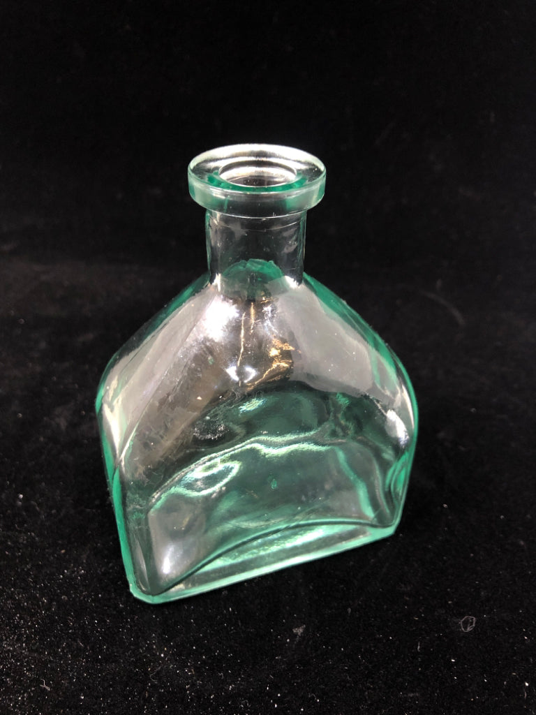SMALL CLEAR GREEN GLASS BOTTLE VASE.