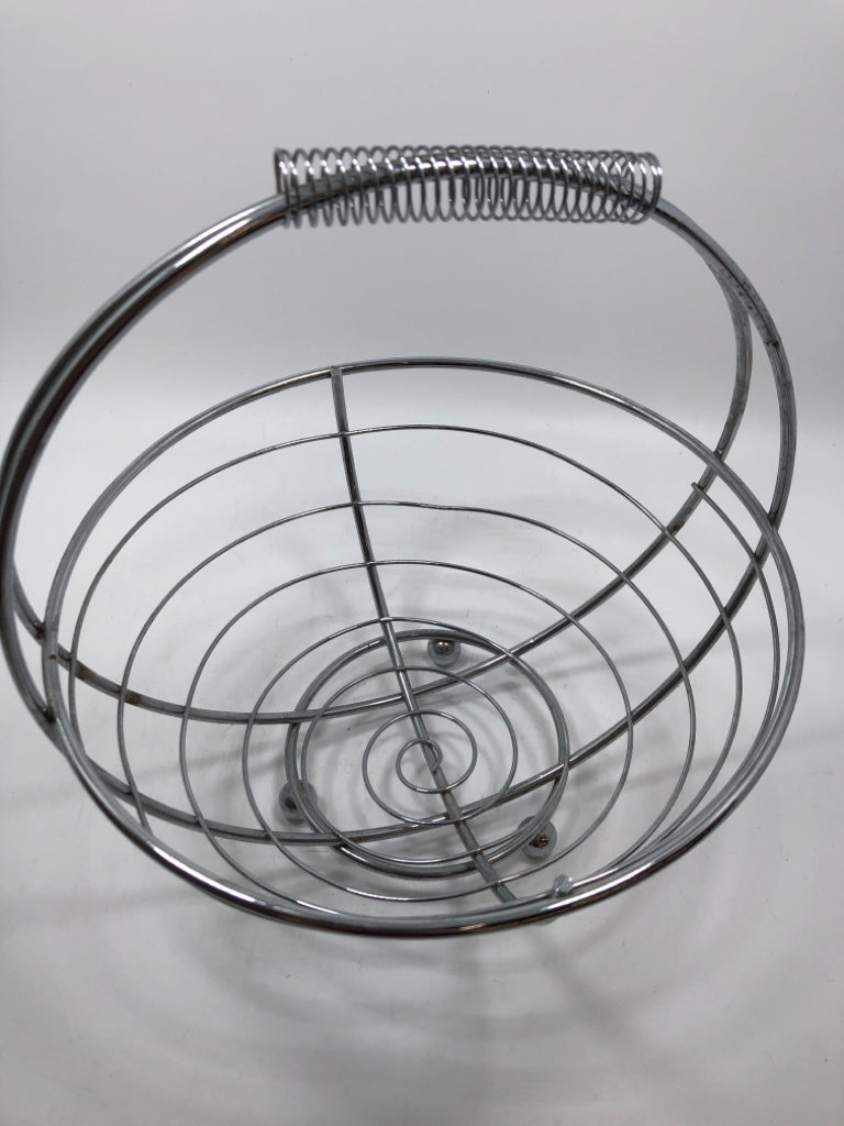 SILVER METAL FRUIT BASKET.