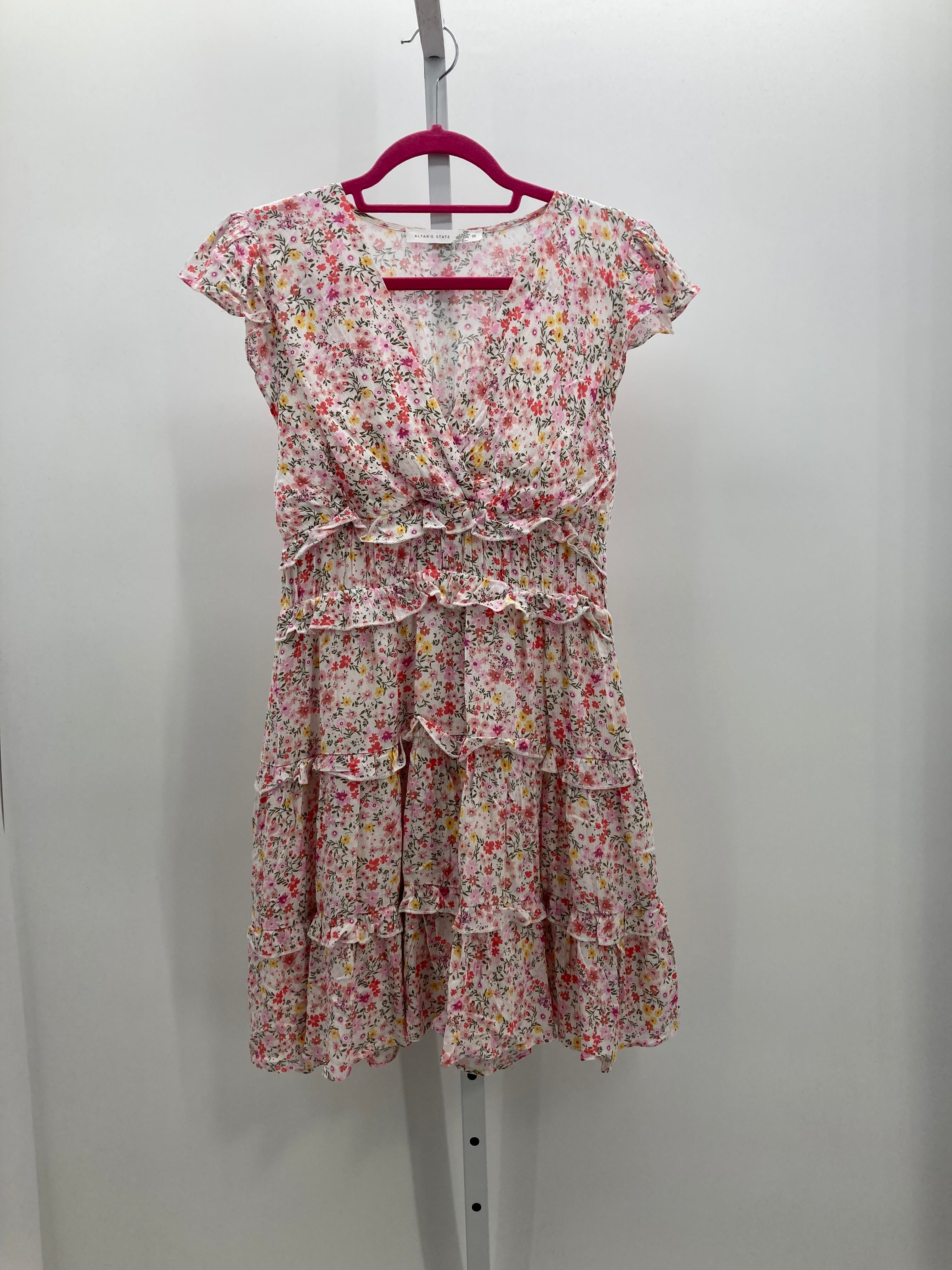 Size Medium Juniors Short Sleeve Dress