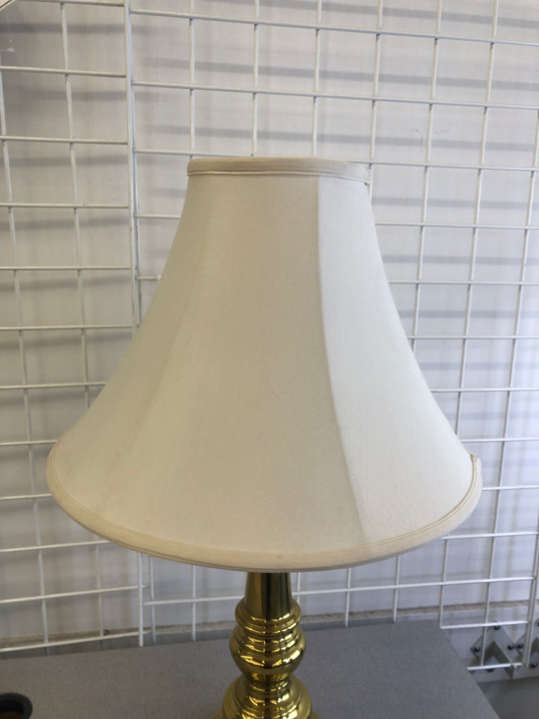 BRASS METAL BASE LAMP W WHITE SHADE.